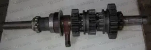 Вал коробки передач Т-170/130 верхний в сборе 50-12-246СП - Авторота