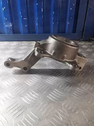 Кулак поворотный RENAULT левый (с АБС, без датчика) ARG314651L/ 8200898654 - Авторота